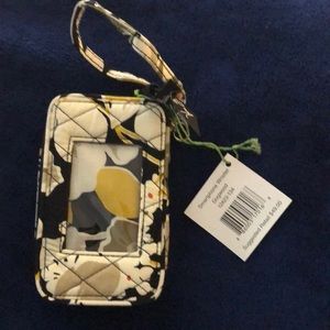 Vera Bradley Smartphone Wristlet - Dogwood